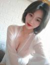 短发韵味风骚女郎